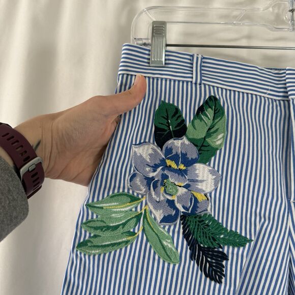Banana Republic Shorts Women's 2 Blue White Striped Floral Embroidered Pockets - Picture 4 of 8